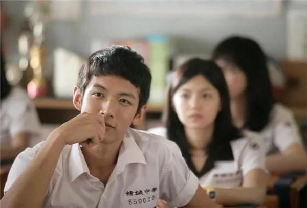 家庭教育指導(dǎo)師和心理咨詢師哪個好 北京著名青少年心理咨詢師：青少年早戀心理咨詢青少年早戀怎么辦