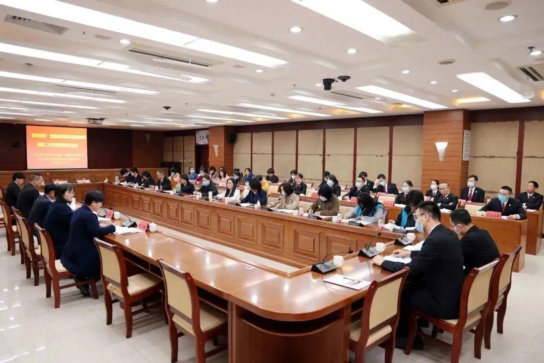 長沙市房地產經紀行業收費指導標準_家庭教育指導師報考收費標準_高考重點專業詳細介紹與報考指導