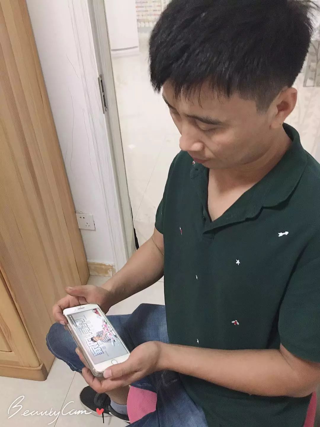 性都花花世界家庭輪亂_家庭教育的先導性_性搔撓家庭輔導老師
