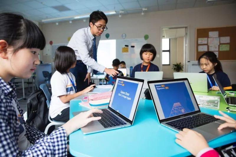 家庭教育是學校教育的什么 學校教育與家庭教育應該怎樣結合呢？