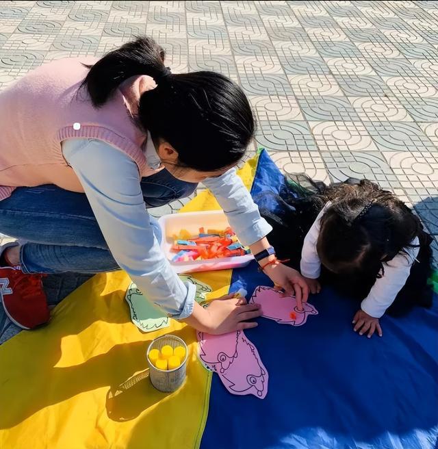 學校感恩教育家長視頻_家長學校家庭教育_家庭報告書家長意見