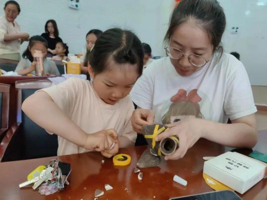 好的家庭教育_銘效教育和教冠好教育哪個(gè)好_家庭用滴露好還是84好