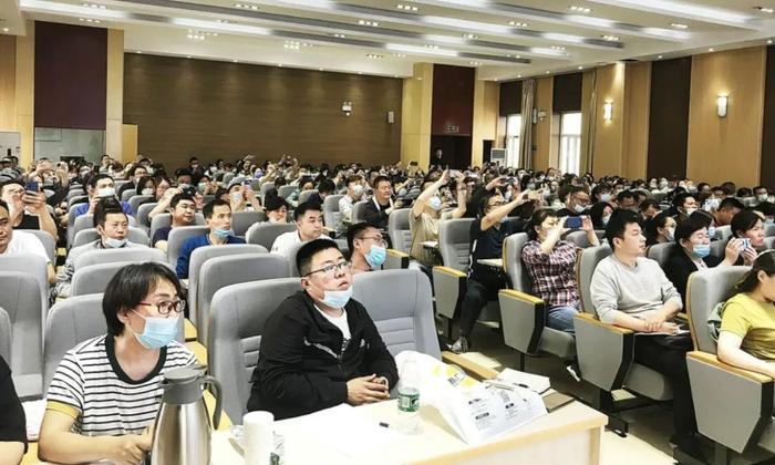 家庭教育心理師_影響心理健康的家庭因素_中國心理學會注冊心理師