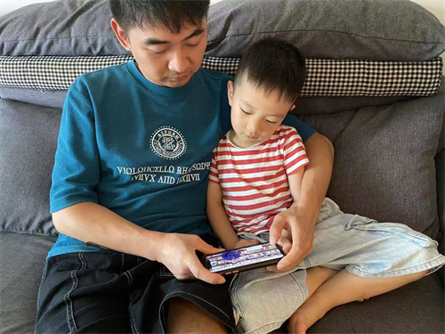 幼兒園家庭教育講座內容有哪些_幼兒家庭教育系列講座ppt_幼兒園家庭教育講座ppt
