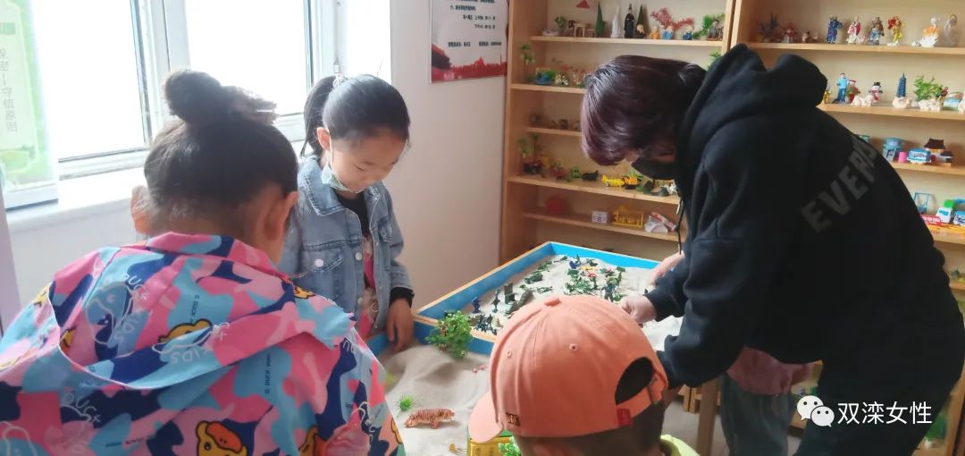 愛澤萬家家庭教育_萬家說教育主題_萬家學校