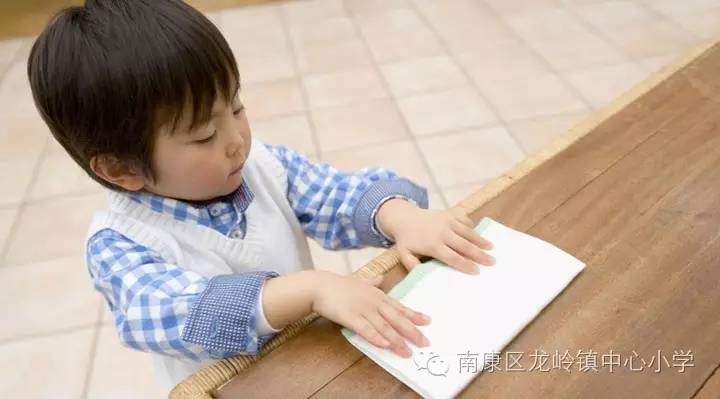 作文家庭教育800字_我的家庭教育作文_作文家庭教育對我成長的影響