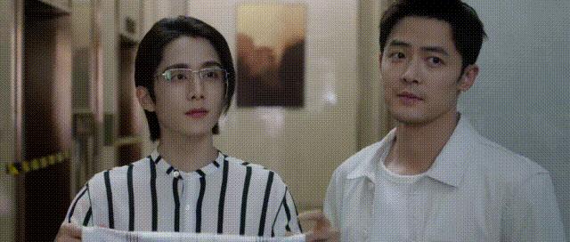 男生妝容特點描述_男生表演妝容怎么畫_小男生表演的妝容照片