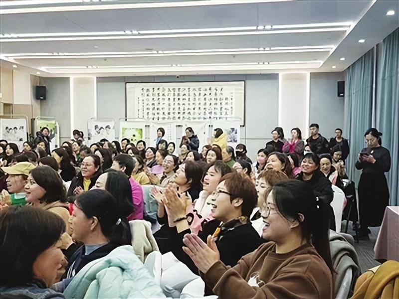 培訓機構家庭教育_家庭教育機構是什么意思_家庭教育機構教育