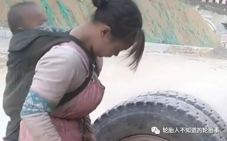 寶媽帶娃上班的工作_寶媽帶娃找工作_有一邊帶娃一邊工作的寶媽嗎