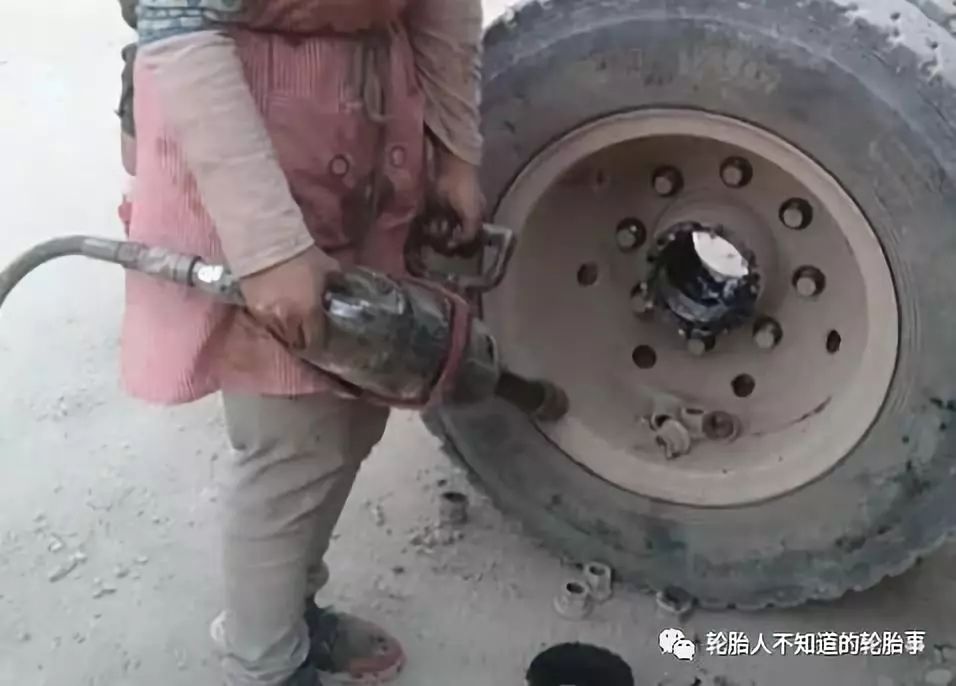 寶媽帶娃上班的工作_寶媽帶娃找工作_有一邊帶娃一邊工作的寶媽嗎