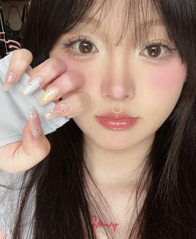 好看的美甲款式2021短款_款式好看美甲圖片_好看的美甲款式