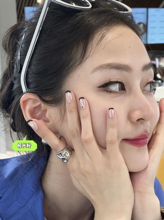 好看的美甲款式2021短款_好看的美甲款式_款式好看美甲圖片