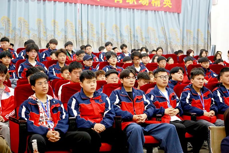 教育家庭結合學校工作總結_家庭教育與學校教育結合_家庭與學校教育相結合