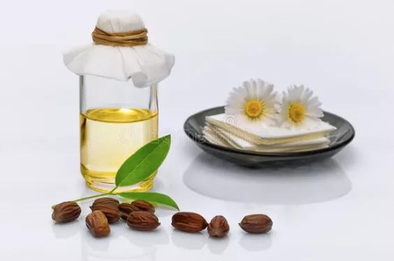 護膚用法葡萄籽油的功效_葡萄籽油護膚的用法_葡萄籽油護膚方法