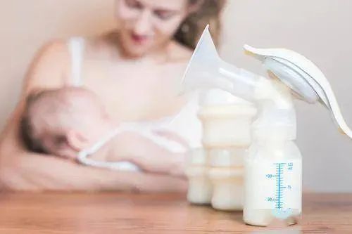 喝母乳寶媽會瘦嗎_媽媽瘦寶寶吃母乳有營養嗎_純母乳喂養寶媽會瘦嗎