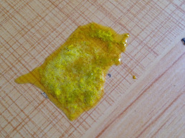 大便出血血液包裹大便_寶媽拉大便帶血是什么情況_拉粑粑帶著血