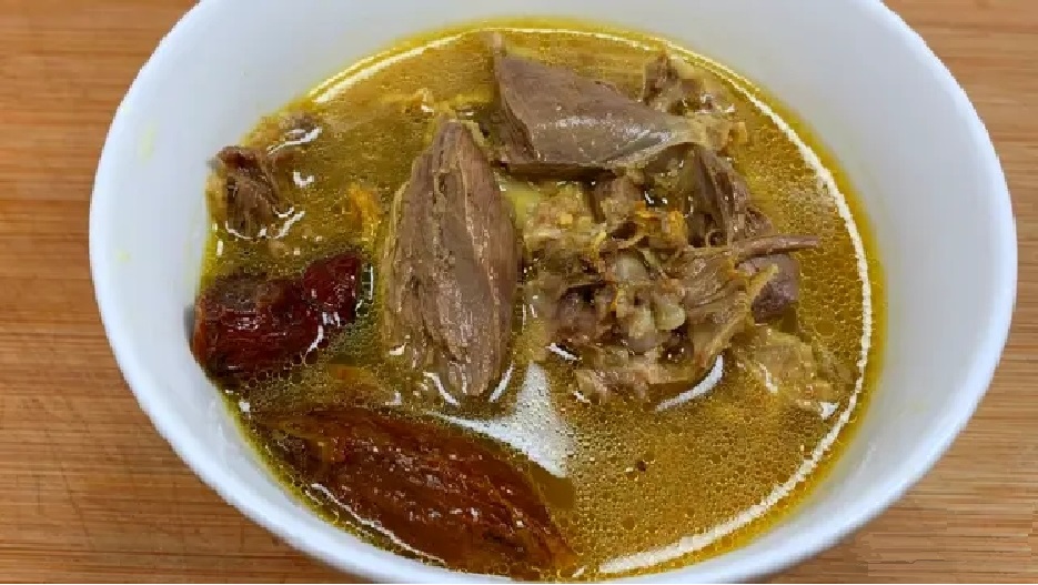 燉鴿子媽營養(yǎng)湯寶寶能喝嗎_寶媽喝的鴿子湯怎么做_寶媽鴿子湯怎么燉最營養(yǎng)