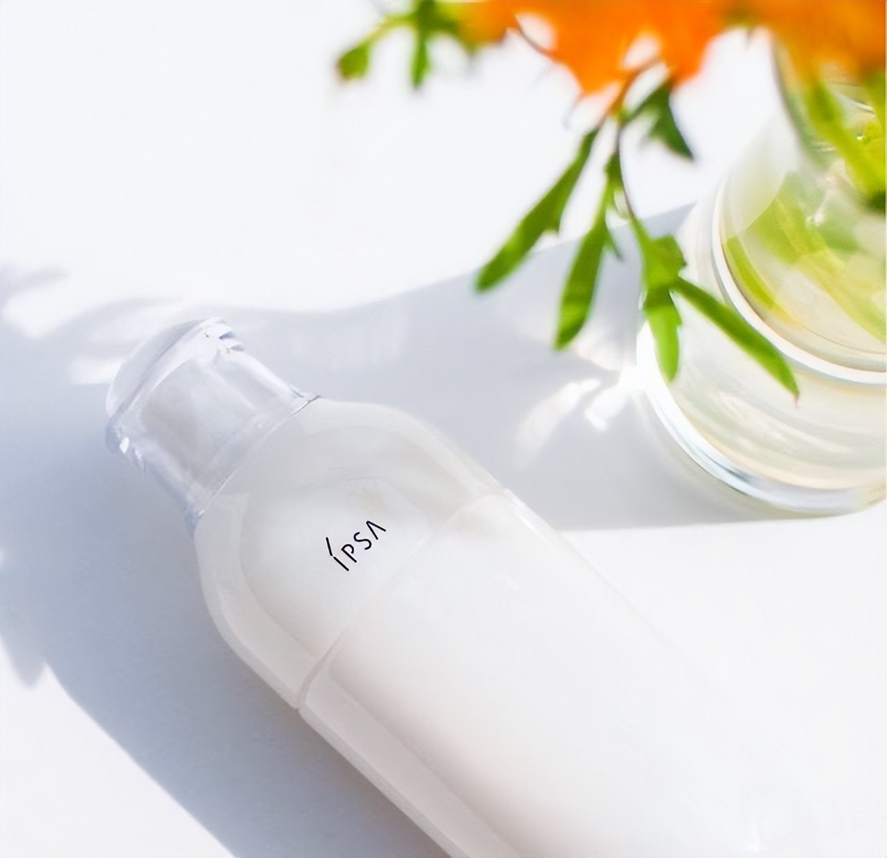 混合性皮膚用什么水乳比較好_比較適合混合性皮膚的水乳套裝_混合皮膚水乳推薦